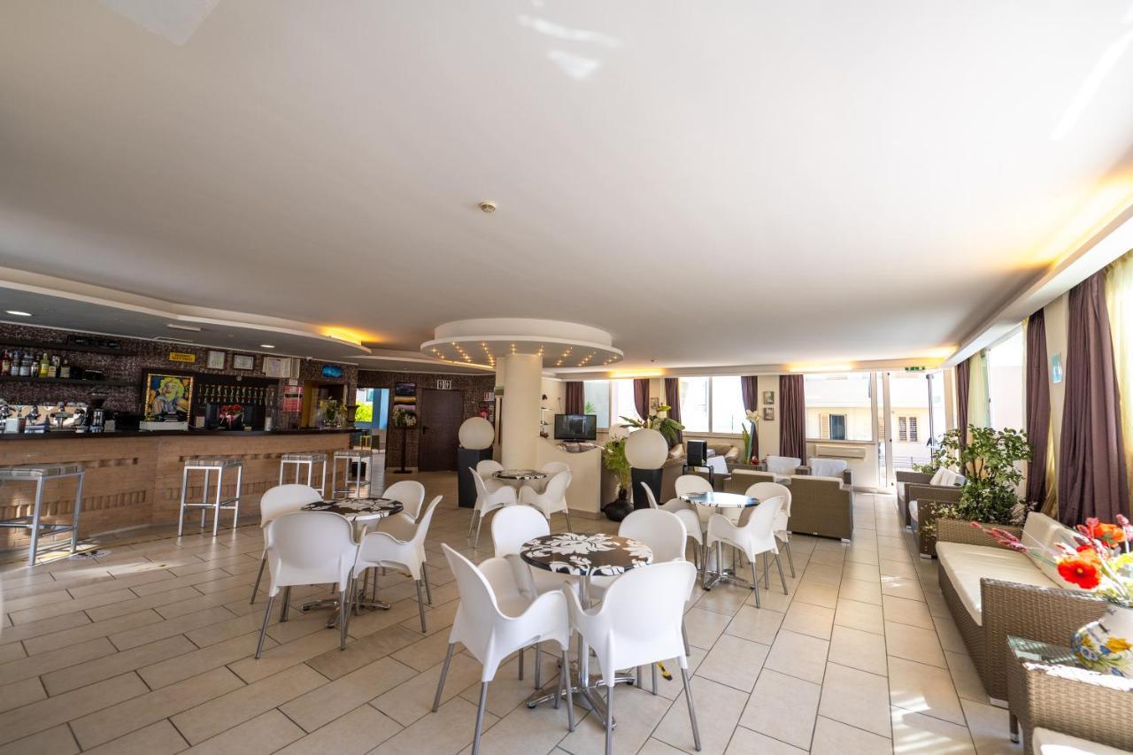 Di Matteo Hotel Roseto Degli Abruzzi Εξωτερικό φωτογραφία