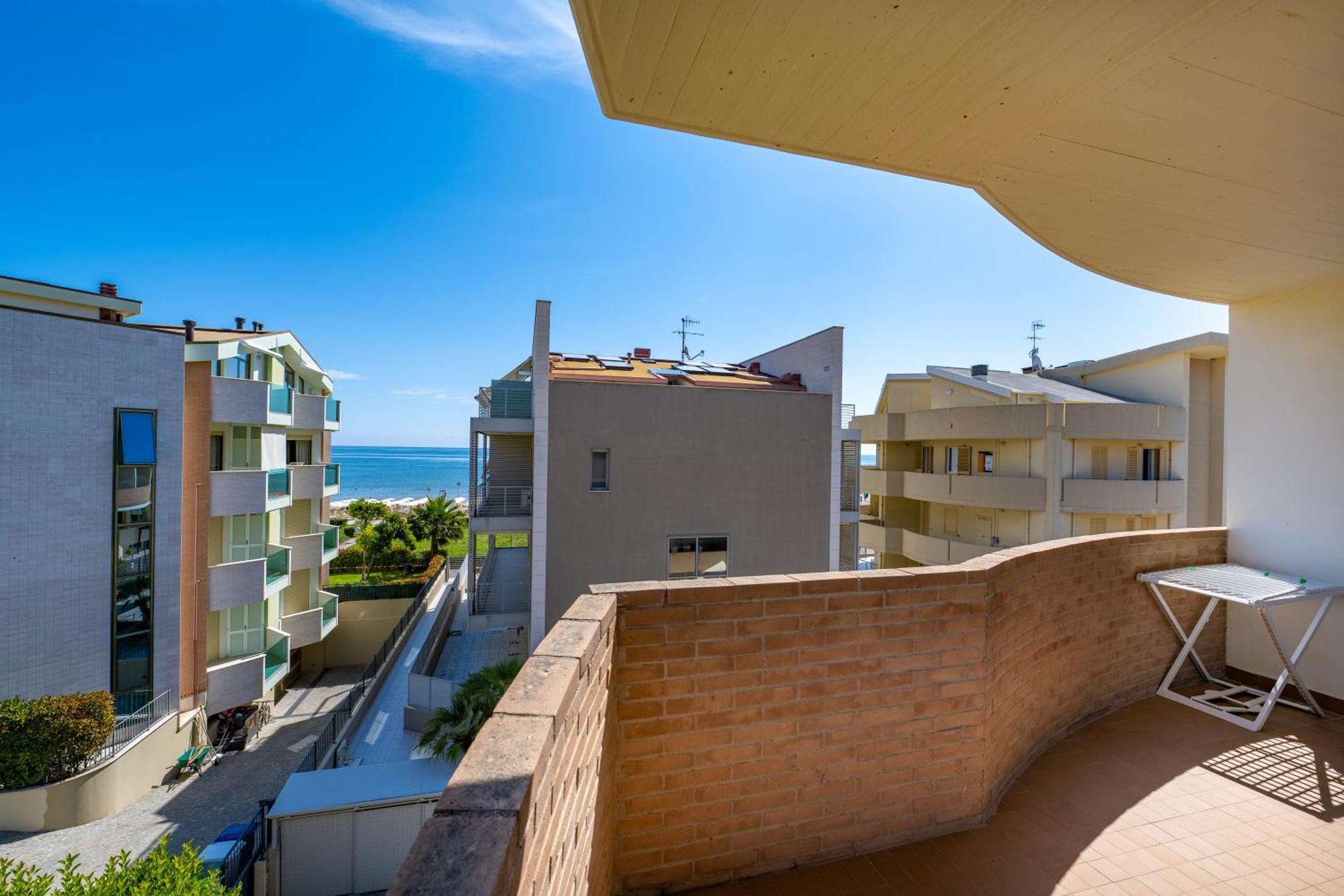 Di Matteo Hotel Roseto Degli Abruzzi Εξωτερικό φωτογραφία