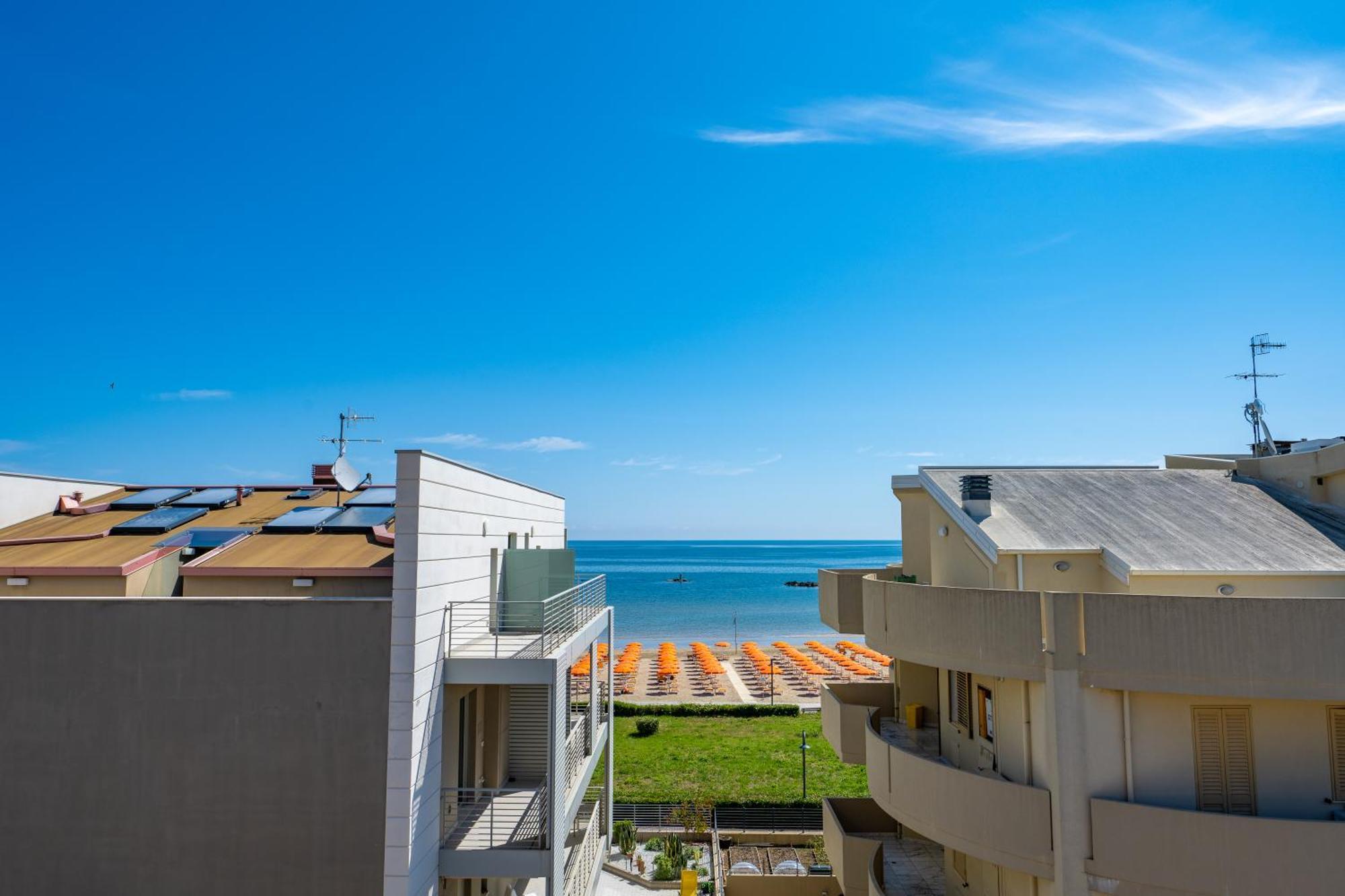 Di Matteo Hotel Roseto Degli Abruzzi Εξωτερικό φωτογραφία